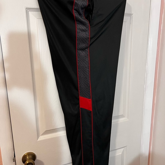 3 for $20 Bundle any 3 items priced $15 and under and get them for $20🛍️🛍️🛍️ - Picture 2 of 4